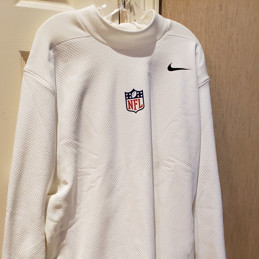 NFl  ON FIELD APPAREL- NIKE DRI-FIT  3XL NEW SHIRT